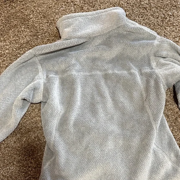 Patagonia Women’s Gray and Teal Fleece Pullover - Picture 5 of 5